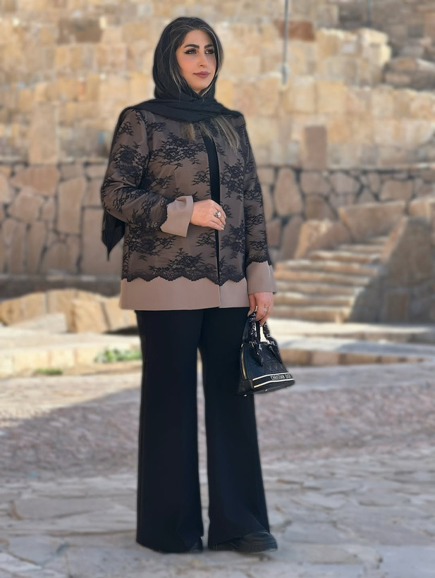 کت زنانه مجلسی جنس دانتل فرانسه و کرپ گرم بالا تک رنگ